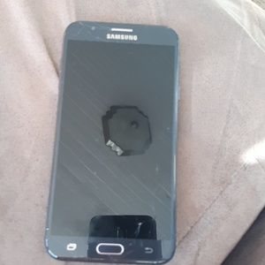 A Samsung Galaxy j7